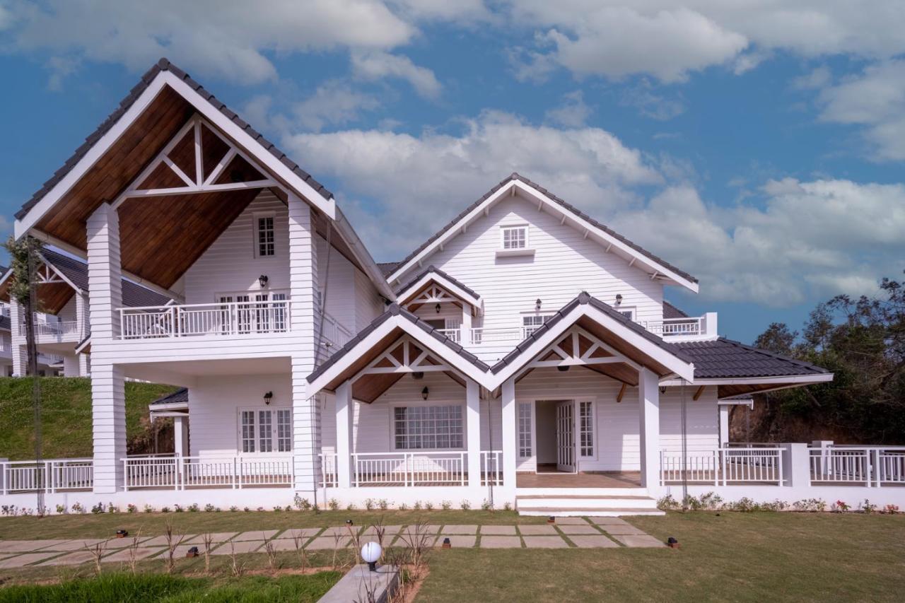 Petals Nilgiris Hotel Ооти Екстериор снимка