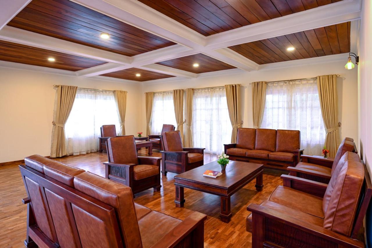 Petals Nilgiris Hotel Ооти Екстериор снимка